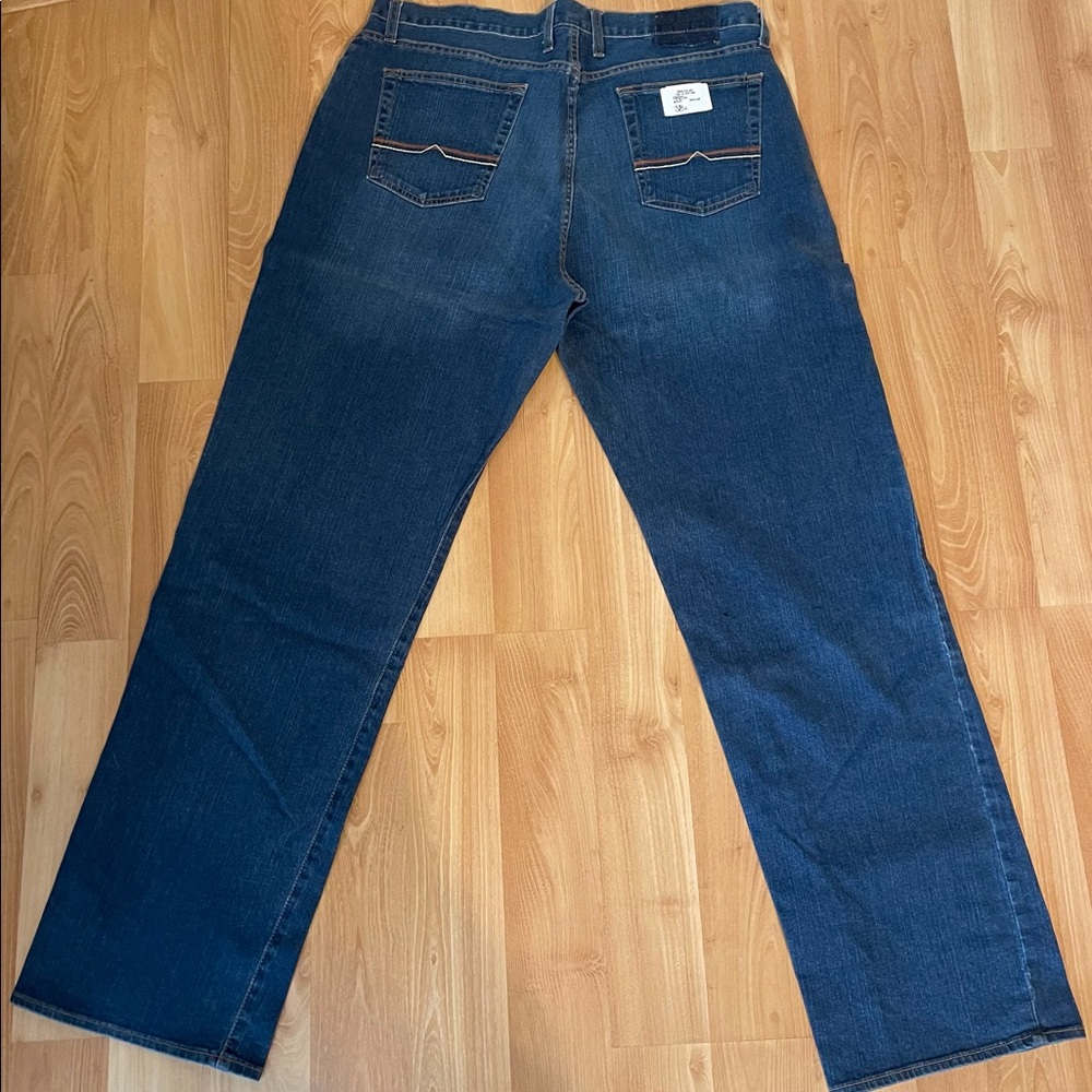 Men’s Lucky Brand Jeans 38 waist 34 long.